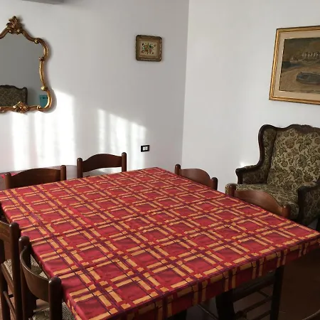 Apartment In Campagna Al Mare Quiliano