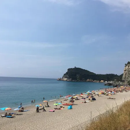 Apartment In Campagna Al Mare Quiliano